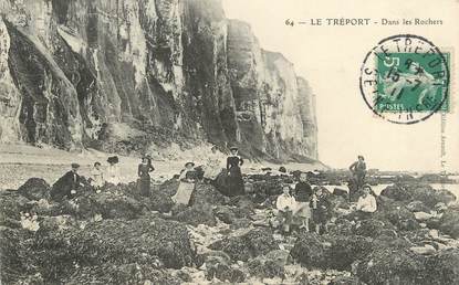 / CPA FRANCE 76 "Le Tréport, dans les rochers"