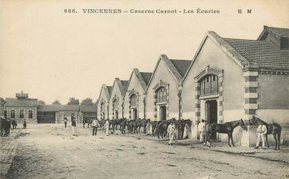 / CPA FRANCE 94 "Vincennes, caserne Carnot, les écuries"