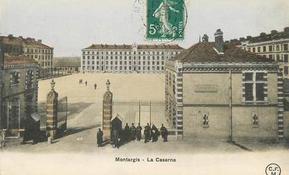 / CPA FRANCE 45 "Montargis, la caserne"