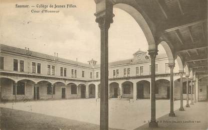 / CPA FRANCE 49 "Saumur, collège de jeunes filles, cours d'honneur"