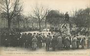 57 Moselle / CPA FRANCE 57 "Le groupe des Notables de Metz pendant le défilé des troupes françaises"