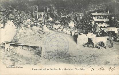 / CPA FRANCE 89 "Saint Moré, intérieur de la grotte du père Leleu"