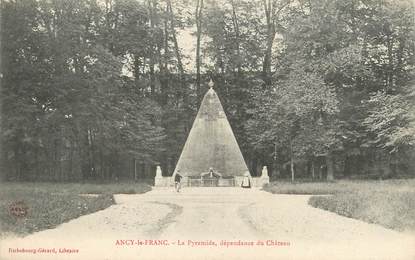 / CPA FRANCE 89 "Ancy Le Franc, la pyramide"