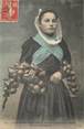 29 Finistere / CPA FRANCE 29 "Saint Pol de Léon et environs, marchande d'Oignons' / FOLKLORE