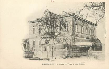 / CPA FRANCE 13 "Maussanne, l'hôtel de ville et les écoles"