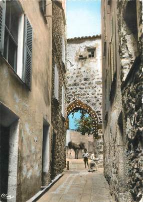 / CPSM FRANCE 06 "Levens, une vieille rue pittoresque et place du Portal"