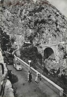 / CPSM FRANCE 06 "Menton, le pont frontière Saint Louis" / DOUANES