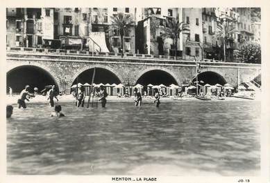 / CPSM FRANCE 06 "Menton, la plage"