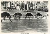 06 Alpe Maritime / CPSM FRANCE 06 "Menton, la plage"