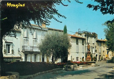 / CPSM FRANCE 06 "Mougins, ancien bourg fortifié"