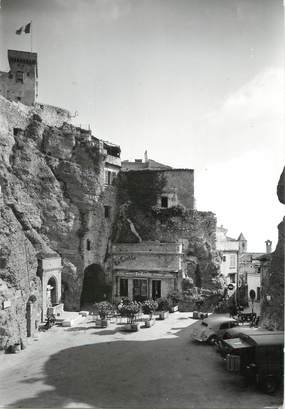 / CPSM FRANCE 06 "Roquebrune village, bar restaurant La Grotte"