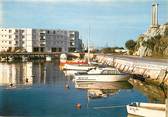 11 Aude / CPSM FRANCE 11 "Entre Narbonne Plage et Saint Pierre, le port Brosselette"