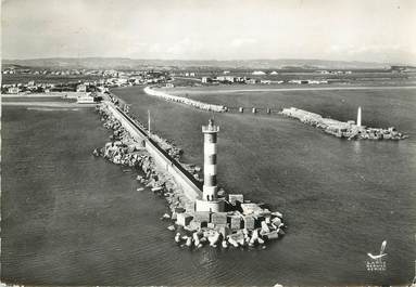 / CPSM FRANCE 11 "Port La Nouvelle, le phare et la jetée"