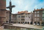 12 Aveyron / CPSM FRANCE 12 "Villefranche de Rouergue, place Notre Dame "
