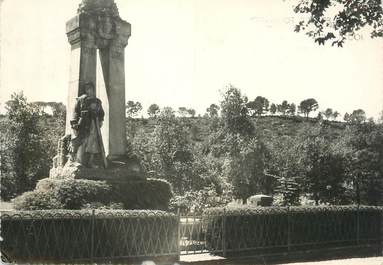 / CPSM FRANCE 13 "Jouques en Provence" /  MONUMENT AUX MORTS