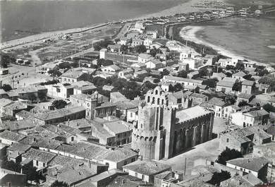 / CPSM FRANCE 13 "Les Saintes Maries de la Mer, vue générale aérienne"