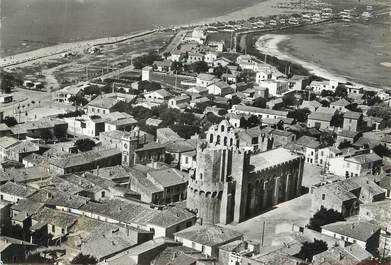 / CPSM FRANCE 13 " Les Saintes Maries de la Mer, vue générale aérienne "