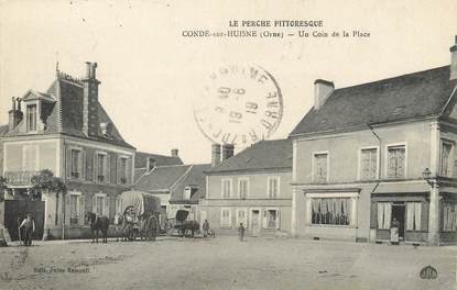 / CPA FRANCE 61 "Condé sur Huisne, un coin de la place"  / PRECURSEUR, avant 1900