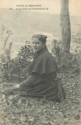 / CPA FRANCE 22 "Jeune fille à Ploumanac'h" / PRECURSEUR, avant 1900