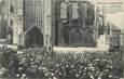 / CPA FRANCE 22 "Tréguier, la foule sur la place le jour de l'inauguration du calvaire" / PRECURSEUR, avant 1900 