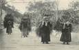 / CPA FRANCE 65 "Femmes descendant le bois de la montagne" / PRECURSEUR, avant 1900