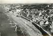 / CPSM FRANCE 14 "Arromanches, vue générale et la plage"