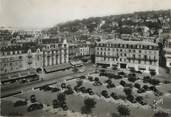 14 Calvado / CPSM FRANCE 14 "Deauville, place Maréchal Foch"