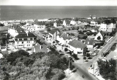 / CPSM FRANCE 14 "Franceville Plage, l'avenue de Paris "