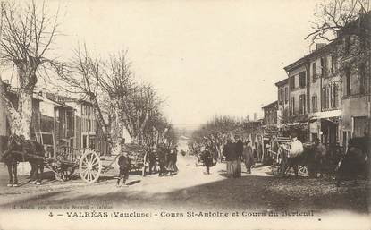 / CPA FRANCE 84 "Valréas, cours Saint Antoine et cours du Berteuil"