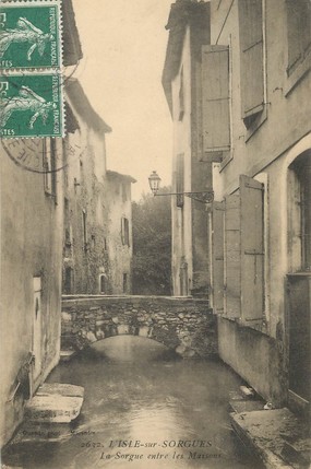 / CPA FRANCE 84 "L'Isle Sur Sorgue, la Sorgue entre les maisons"