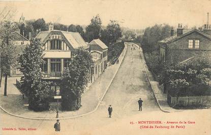 / CPA FRANCE 80 "Montdidier, avenue de la gare"