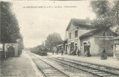 / CPA FRANCE 77 "La Ferté Gaucher, la gare, l'embarcadère"