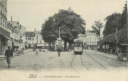 / CPA FRANCE 77 "Fontainebleau, place Denecourt"