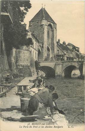 / CPA FRANCE 77 "Moret sur Loing, la porte du pont et les anciens remparts"