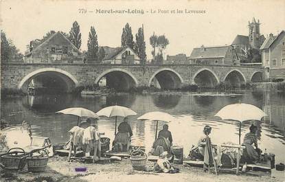 / CPA FRANCE 77 "Moret sur Loing, le pont et les laveuses"