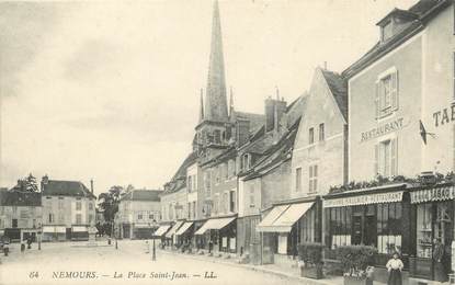 / CPA FRANCE 77 "Nemours, la place Saint Jean"