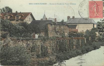 / CPA FRANCE 77 "Brie Comte Robert, ruines et fossés du vieux château"