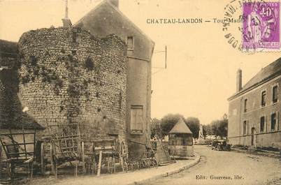 / CPA FRANCE 77 "Chateau Landon, tour"
