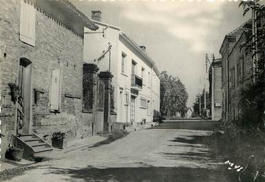 CPSM FRANCE 82 "Meauzac, rte de Castelsarrasin"