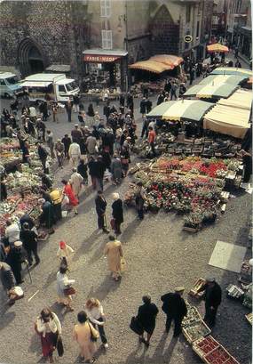 / CPSM FRANCE 15 "Saint Flour, un jour de marché"