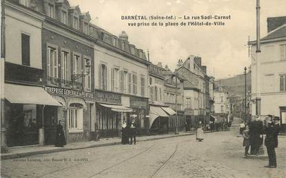 / CPA FRANCE 76 "Darnétal, la rue Sadi Carnot"