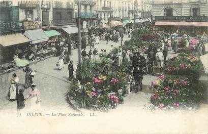 / CPA FRANCE 76 "Dieppe, la place Nationale"