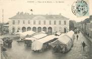 76 Seine Maritime / CPA FRANCE 76 "Yvetot, place de la mairie, le marché"