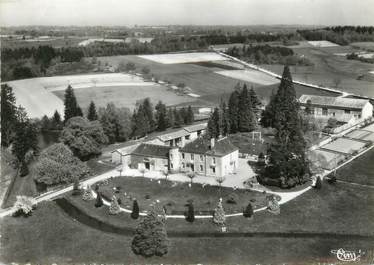 / CPSM FRANCE 16 "Roussines, château de Logeas"