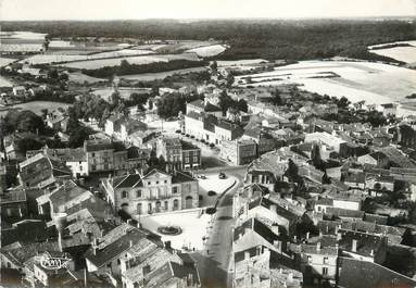 / CPSM FRANCE 16 "Ruffec, place d'Armes, vue aérienne"