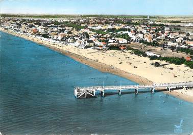 / CPSM FRANCE 17 "Chatelaillon, le ponton et la plage"