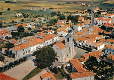 / CPSM FRANCE 17 "Bords, vue aérienne"