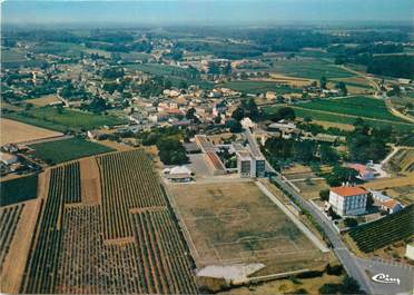 / CPSM FRANCE 17 "Burie, vue générale aérienne" / STADE