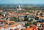17 Charente Maritime / CPSM FRANCE 17 "Courçon, vue aérienne, le centre du bourg"