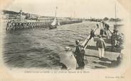 14 Calvado / CPA FRANCE 14 "Trouville sur Mer, les jetées au moment de la marée"